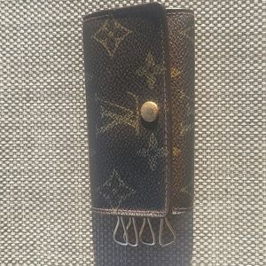 Louis Vuitton Key pouch
